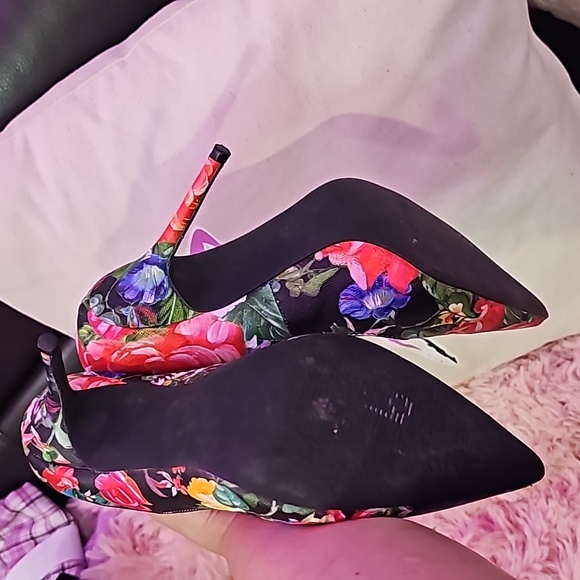 Multicolor Floral Heels - Picture 4 of 7